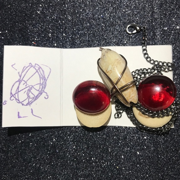 Khaki Olive Shell Necklace - Picture 4 of 4